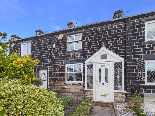 House for sale in Hazelhurst, Bury