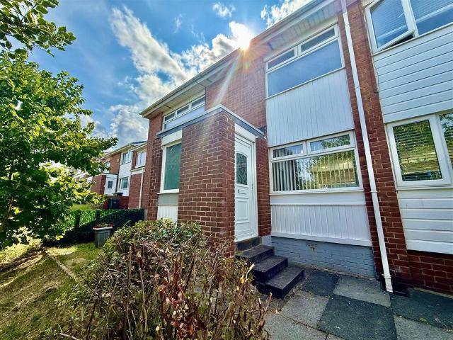 House for sale in Pelaw, Tyne And Wear