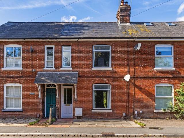 House for sale in Bar End, Winchester