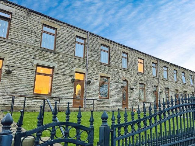 House for sale in Brown Hill, West Yorkshire