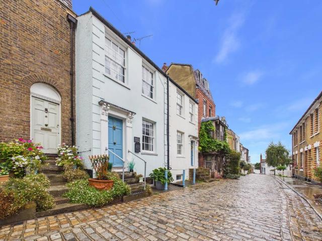 House for sale in Upper Upnor, Frindsbury