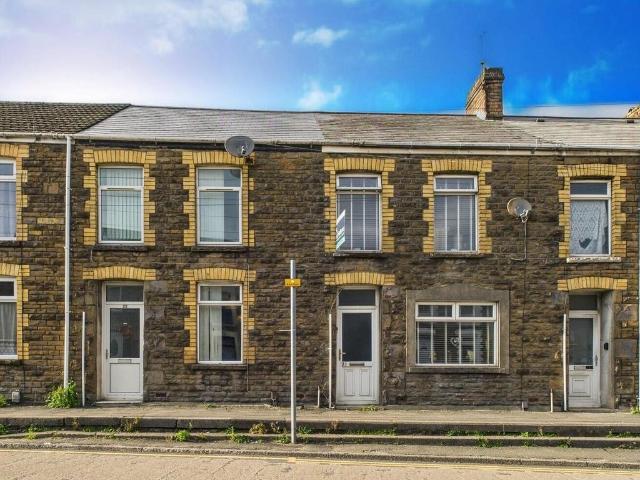 House for sale in Dyffryn Clydach, Neath Abbey