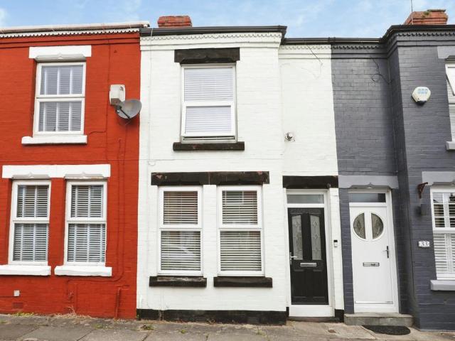 House for sale in Calderstones