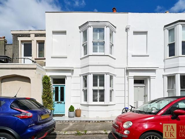 House for sale in Kemptown, Brighton & Hove