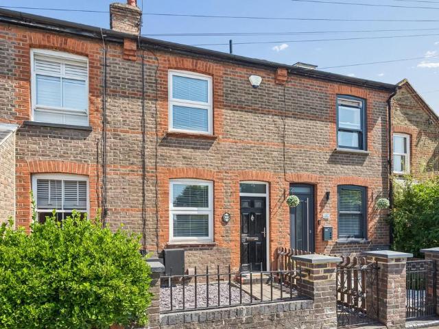 House for sale in Moneyhill, Batchworth