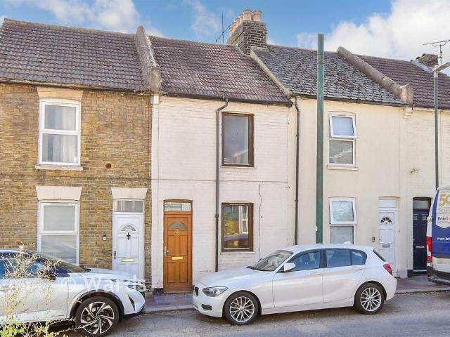 House for sale in Luton, Chatham