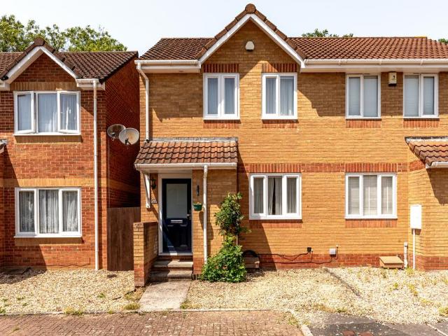House for sale in Feckenham, City Of Bristol
