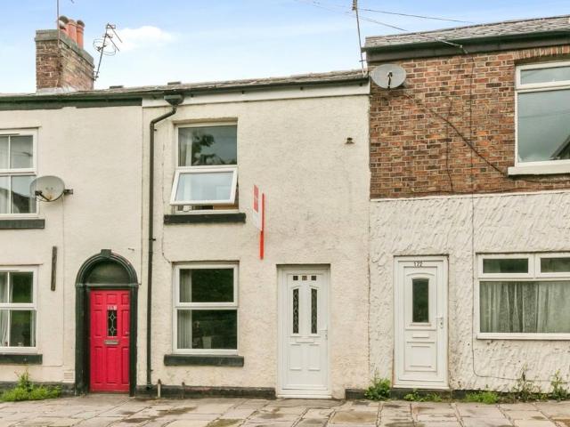 House for sale in Hurdsfield, Macclesfield