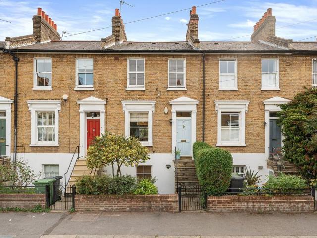 House for sale in London Borough of Lewisham, Greater London