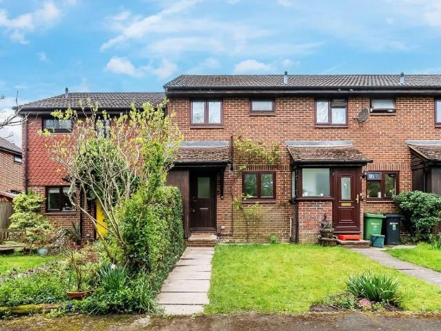 House for sale in Stonebridge, Pachesham Park