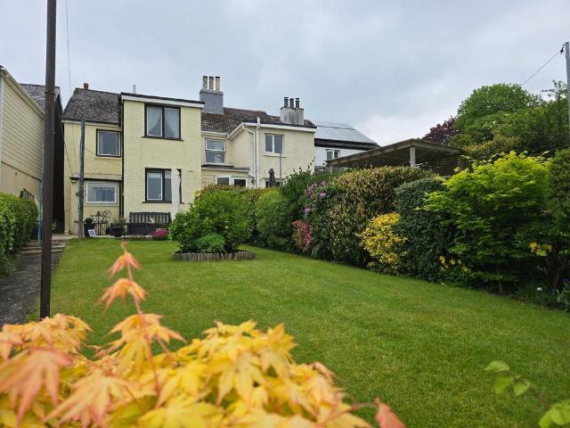 House for sale in Weir Quay, Devon