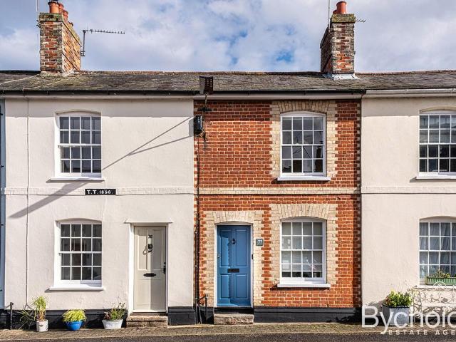 House for sale in Chelmondiston, Suffolk