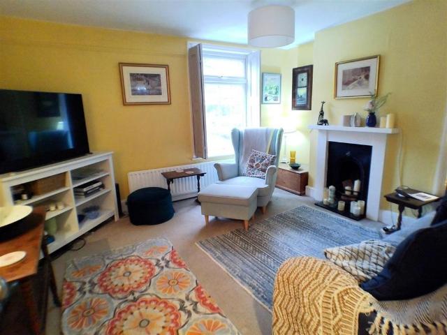 House for sale in Barton In Fabis, East Midlands