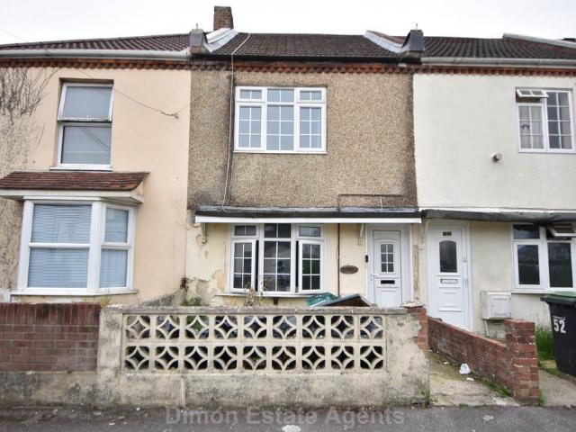 House for sale in Middlecroft, Hampshire