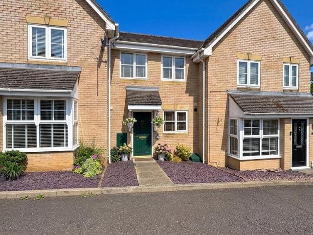 House for sale in Chipping Hill, Essex