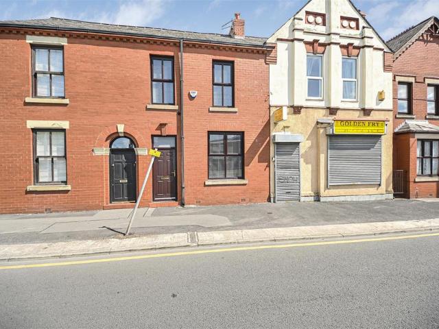 House for sale in Bedford, Wigan