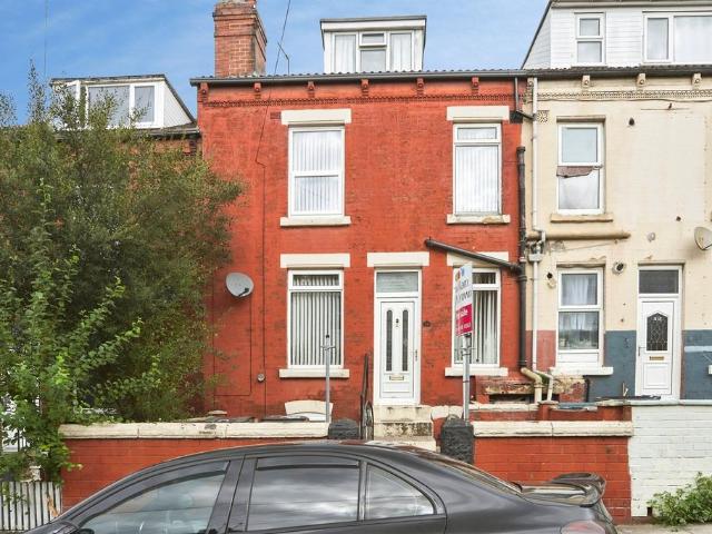 House for sale in Harehills, West Yorkshire