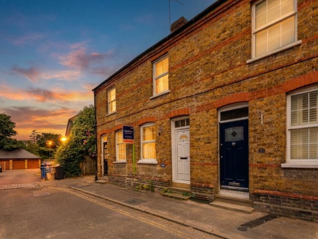House for sale in Eton