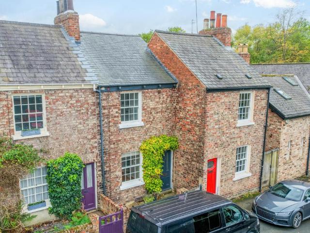 House for sale in Fishergate, York