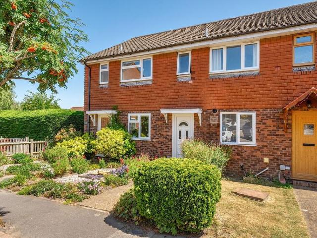 House for sale in Southborough, Sandown Park