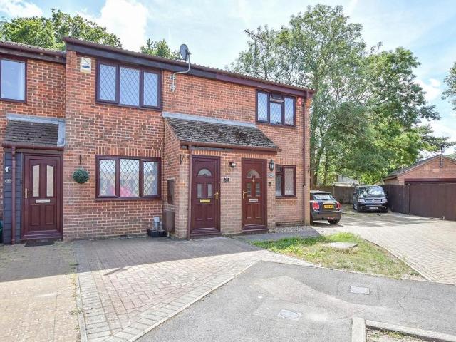 House for sale in The Butts, Kent