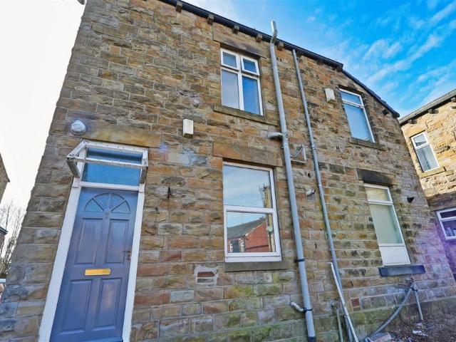House for sale in Batley, West Yorkshire