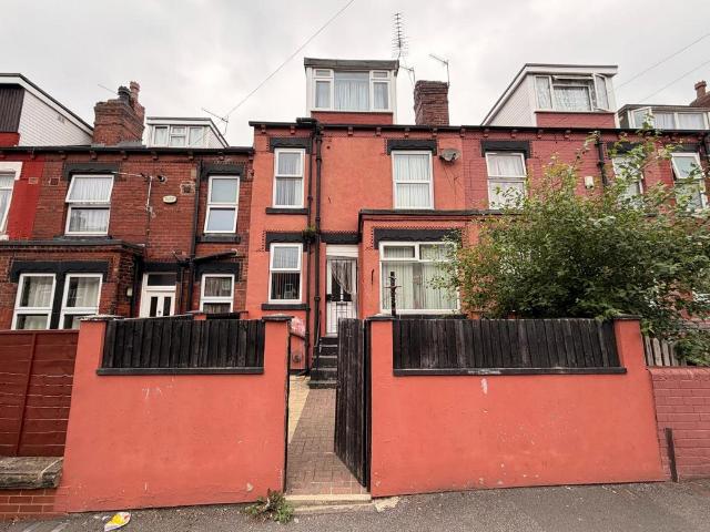 House for sale in Harehills, West Yorkshire