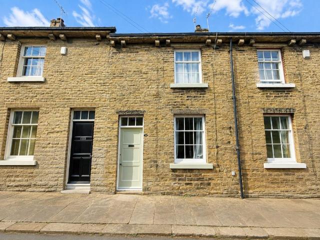 House for sale in Baildon, West Yorkshire