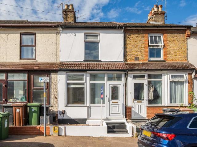House for sale in Connaught Park, Bushey