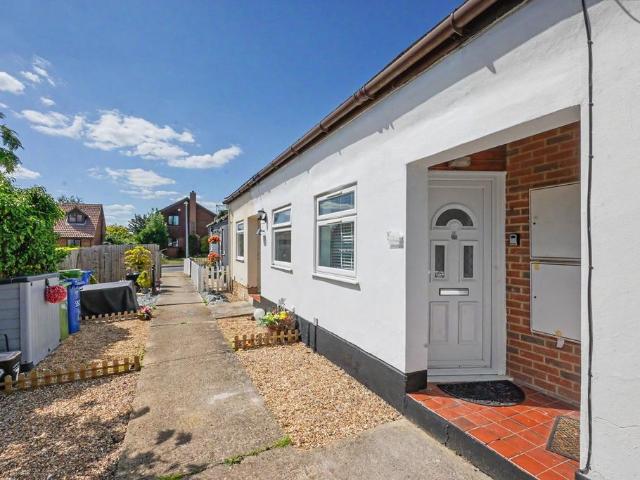 House for sale in Minster-on-Sea, Oad Street