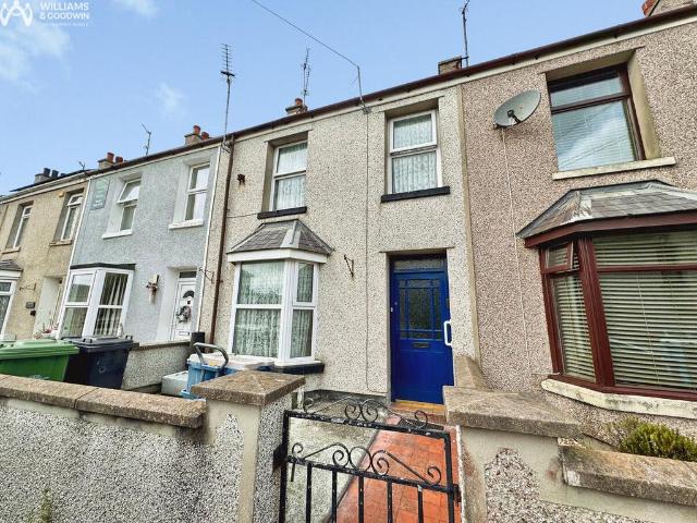 House for sale in Porth-y-Felin, Holyhead