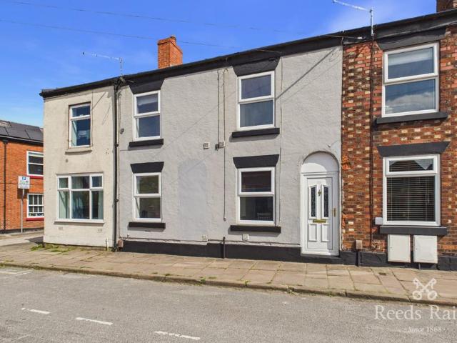 House for sale in Hurdsfield, Macclesfield