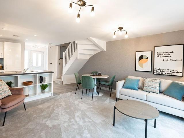 House for sale in Priors Hall Park, Weldon