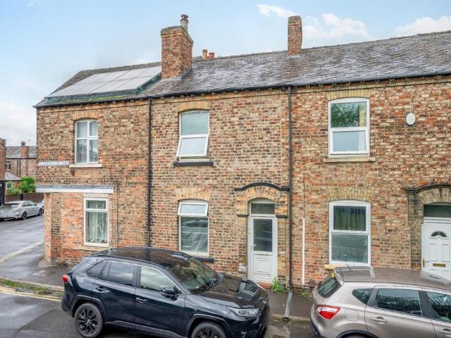 House for sale in High Field, York