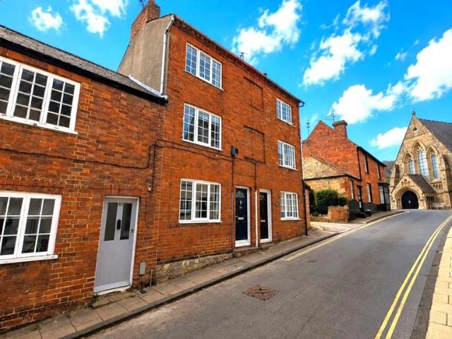 House for sale in Buckingham, Buckinghamshire