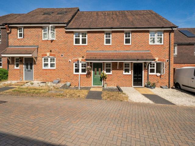 House for sale in Heol-las, Surrey