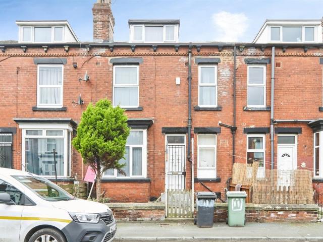 House for sale in Armley, West Yorkshire