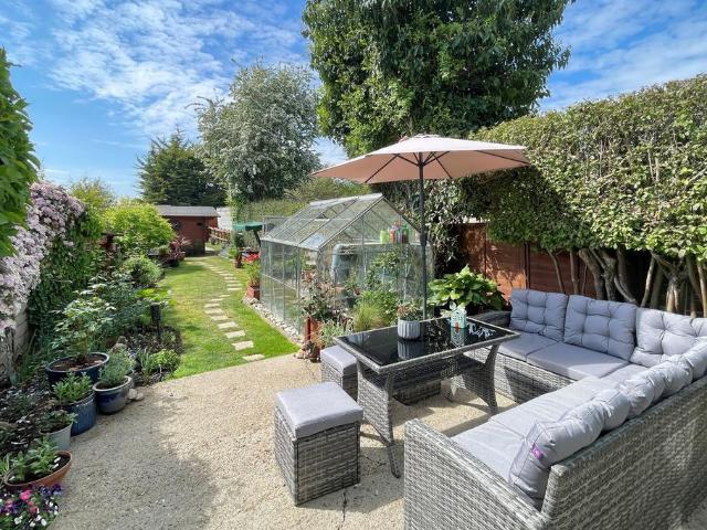 House for sale in The Butts, Kent