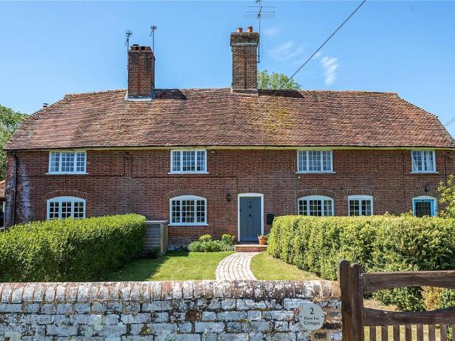 House for sale in Fole, Surrey