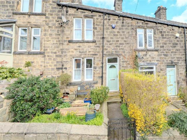 House for sale in Farsley, West Yorkshire