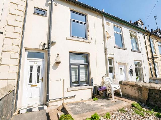 House for sale in Akroydon, Halifax