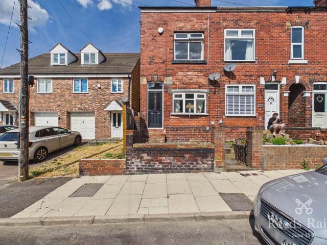 House for sale in Kimberworth, South Yorkshire