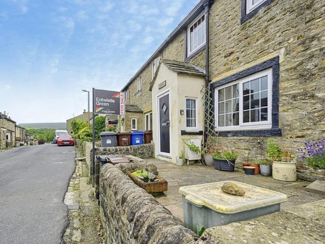House for sale in Higherford, Lancashire