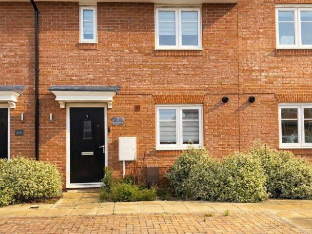 House for sale in Chichester, Littlecote