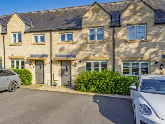 House for sale in Fossebridge, Gloucestershire