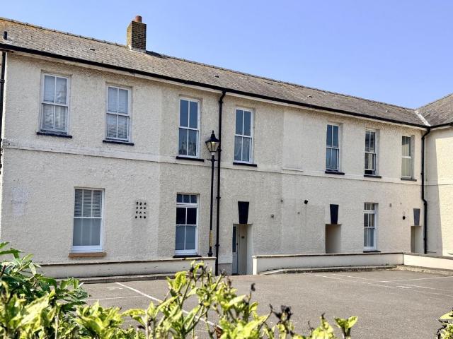House for sale in Cliftonville West, Acol