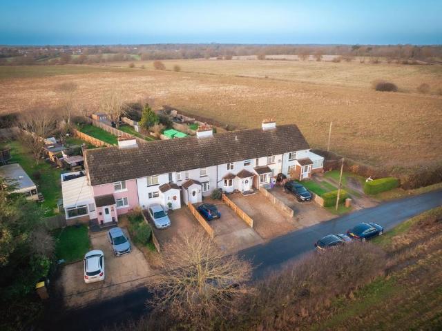 House for sale in Dale Hill, Essex