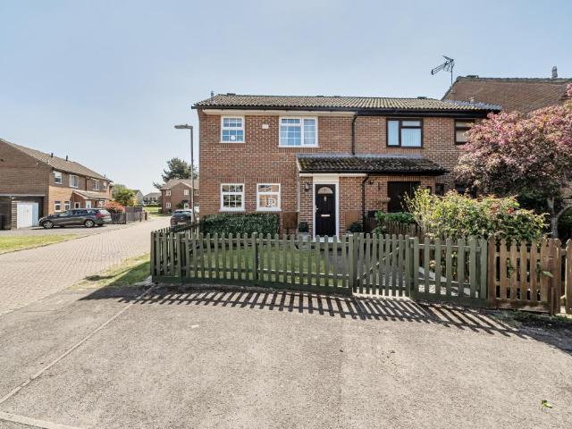 House for sale in Thatcham, West Berkshire