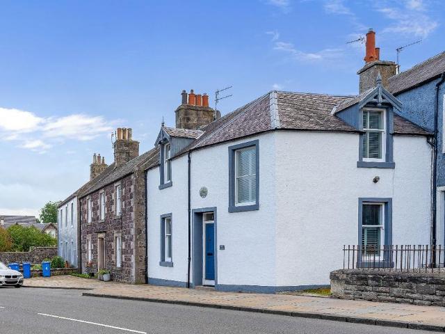 House for sale in Biggar, Scotland