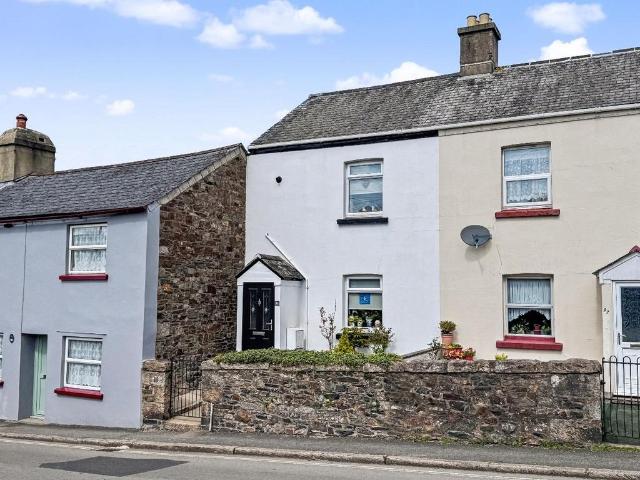 House for sale in Weir Quay, Devon